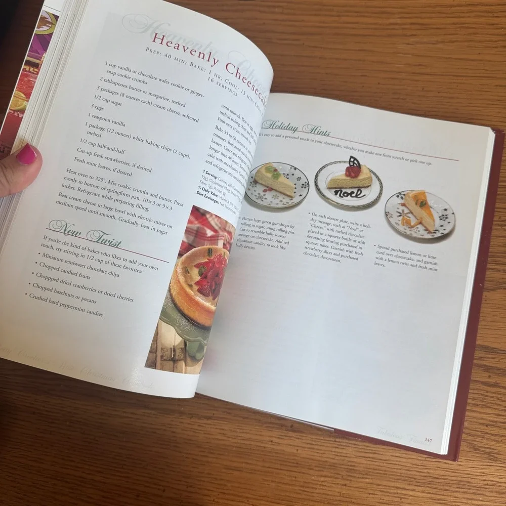 Betty Crocker's‎ Best Christmas Cookbook Hardcover Holiday Recipes 1999 Edition